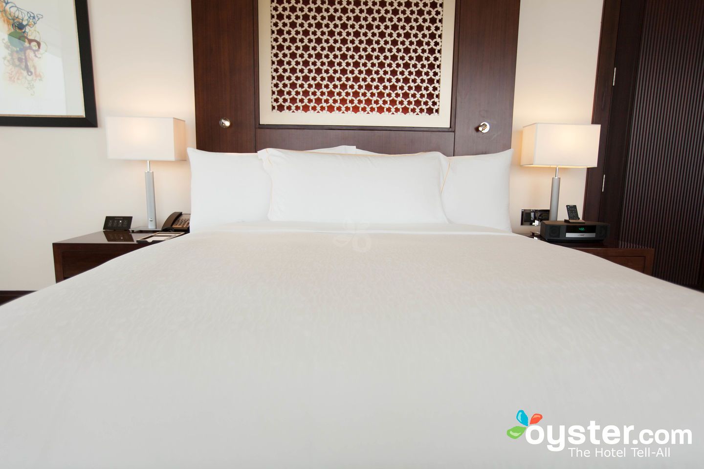 the-most-commonly-stolen-hotel-items